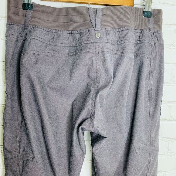 Athleta Gray Shasta Hiking Convertible Pants 8P - Picture 9 of 12